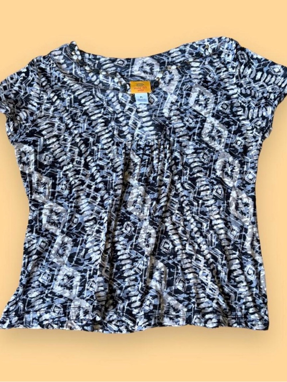 Ruby Rd. Black & White Geometric Short Sleeve Top